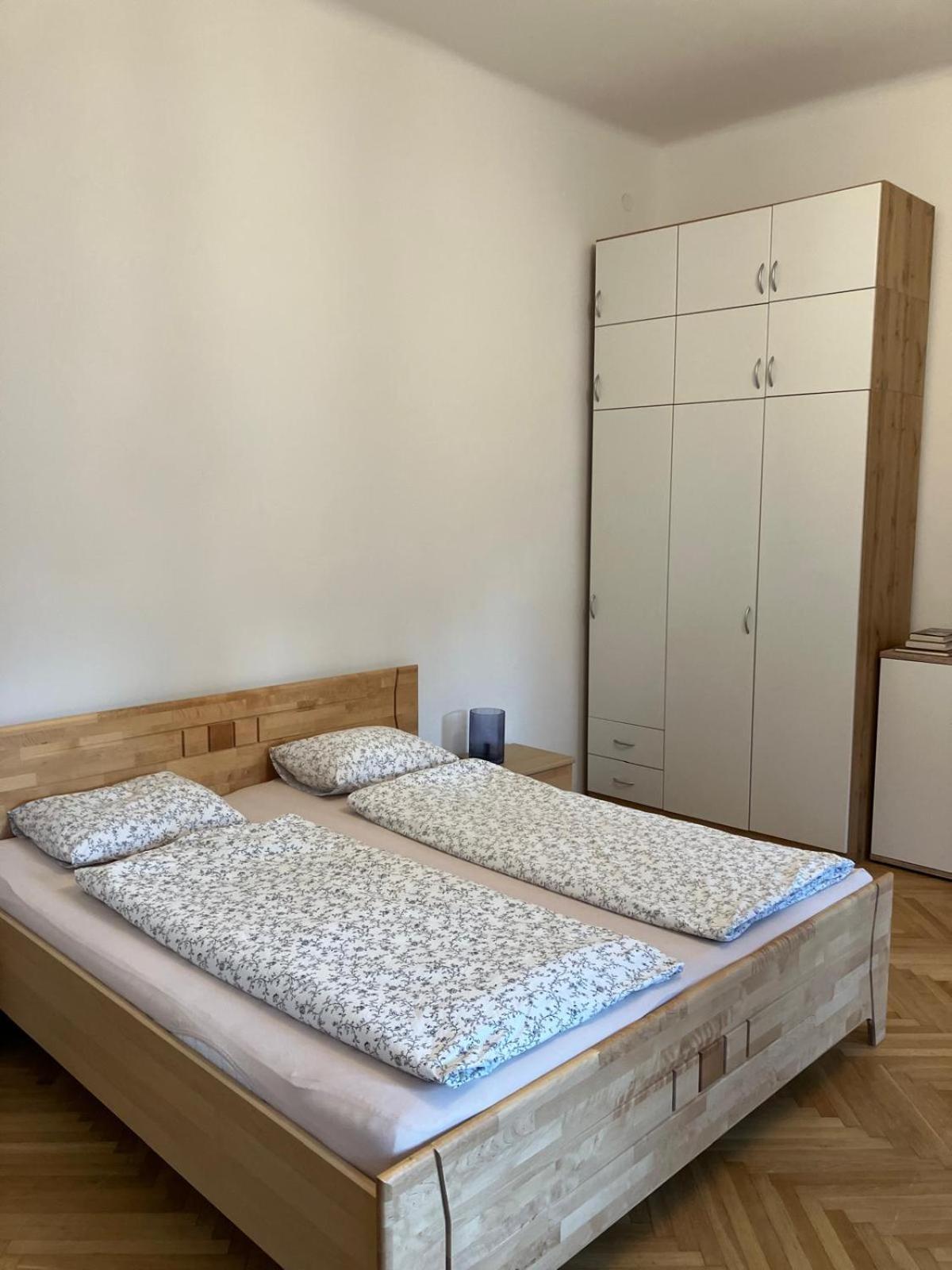 Schoene Wohnung Im Helenental Baden Exterior photo